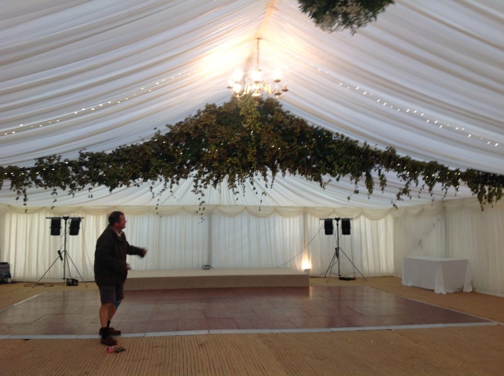 Guide & Inspiration: Using Hops for Weddings - Statement Styling Without the Stress Hukins Hops