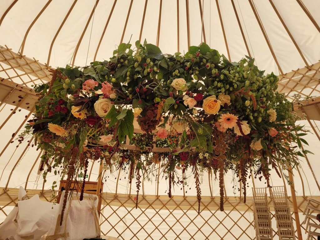 Guide & Inspiration: Using Hops for Weddings - Statement Styling Without the Stress Hukins Hops