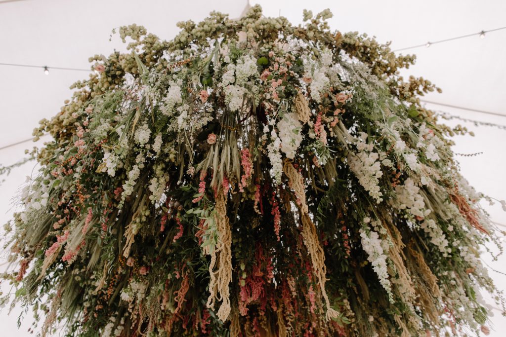 Guide & Inspiration: Using Hops for Weddings - Statement Styling Without the Stress Hukins Hops