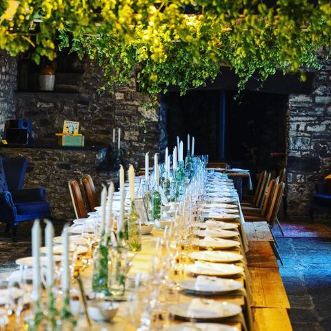 Guide & Inspiration: Using Hops for Weddings - Statement Styling Without the Stress Hukins Hops